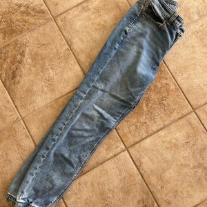 American Eagle high rise mom jean joggers. Size 4